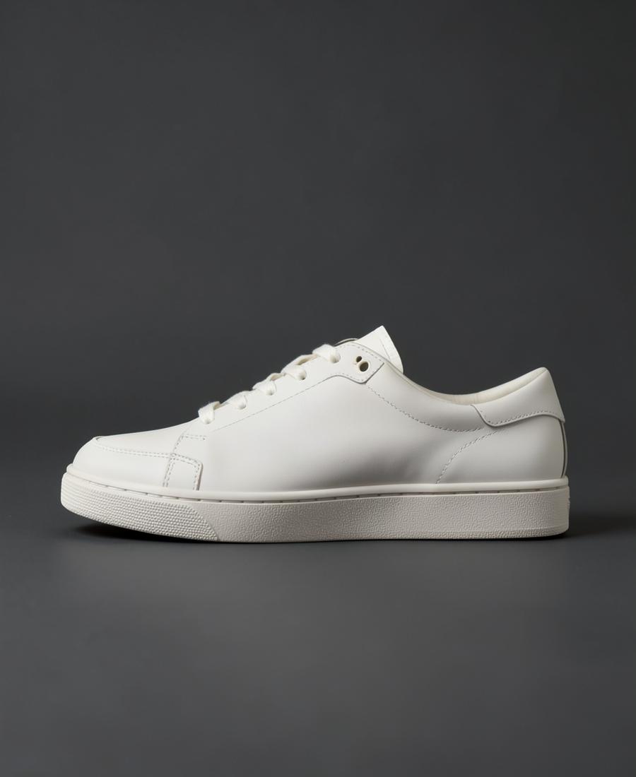 Alabaster 01 — Minimal off-white calfskin